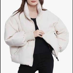 White Puffer Jacket. Medium.